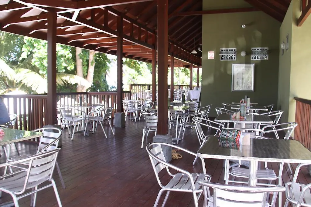 Surfers Beach Self Catering Chalets Takamaka