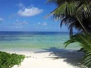 Surfers Beach Self Catering Chalets Takamaka Seychelles