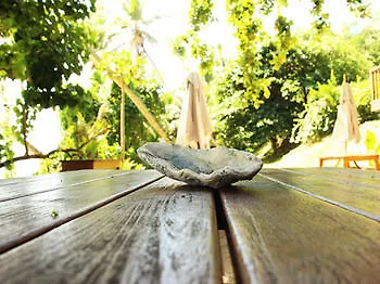 Surfers Beach Self Catering Chalets Takamaka