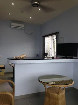 Surfers Beach Self Catering Chalets Takamaka 0*,