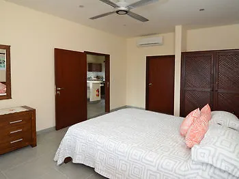 Surfers Beach Self Catering Chalets Takamaka Seychelles