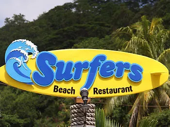 Surfers Beach Self Catering Chalets Takamaka