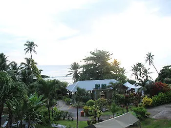 Surfers Beach Self Catering Chalets Takamaka Seychelles