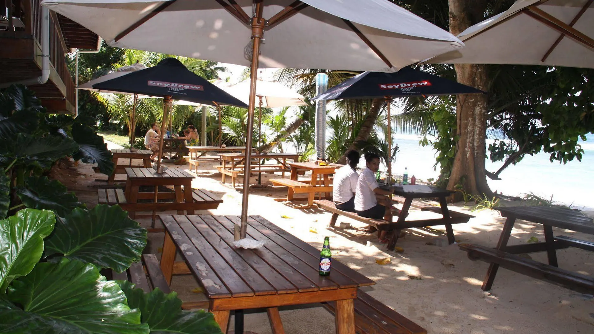 Surfers Beach Self Catering Chalets Takamaka Seychelles