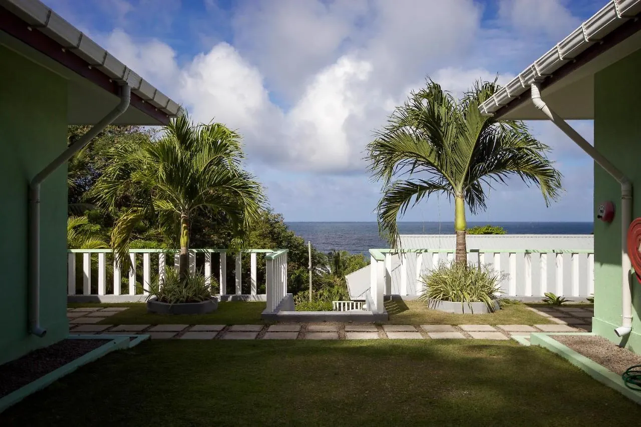 Surfers Beach Self Catering Chalets Takamaka
