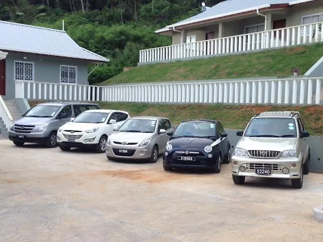 Surfers Beach Self Catering Chalets Takamaka
