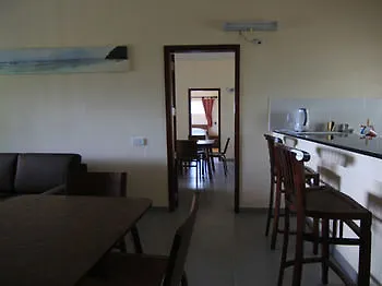 Surfers Beach Self Catering Chalets Takamaka