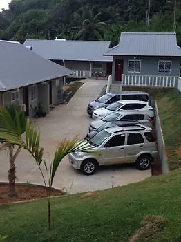 Surfers Beach Self Catering Chalets Takamaka