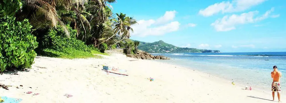 Surfers Beach Self Catering Chalets Takamaka